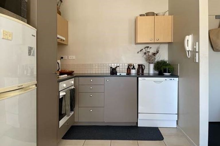 Photo of property in Albany Central, 18c/210 Dairy Flat Highway, Albany, Auckland, 0632
