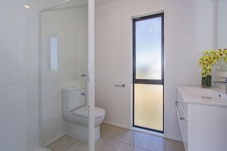 Photo of property in 1 Mccrorie Road, Wigram, Christchurch, 8025