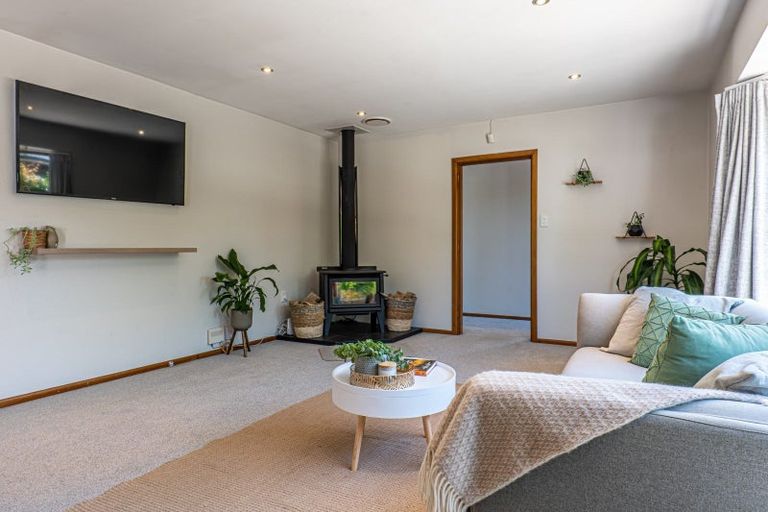 Photo of property in 44 Sevenoaks Drive, Bryndwr, Christchurch, 8053