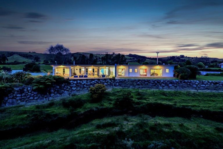 Photo of property in 11 Wilson Road, Urenui, 4375