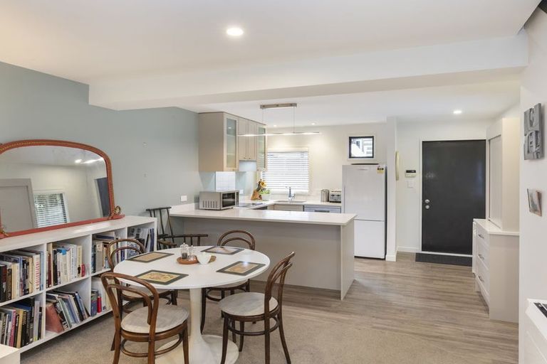 Photo of property in 4/56 Hewitts Road, Merivale, Christchurch, 8014