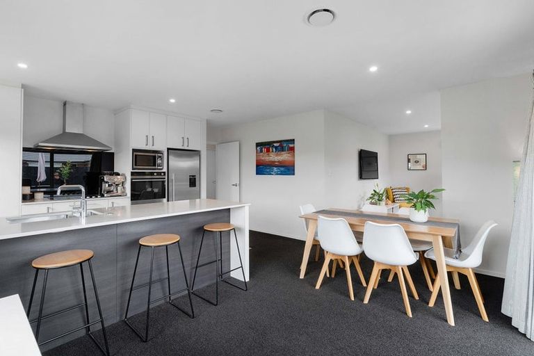 Photo of property in 15 Koareare Avenue, Halswell, Christchurch, 8025