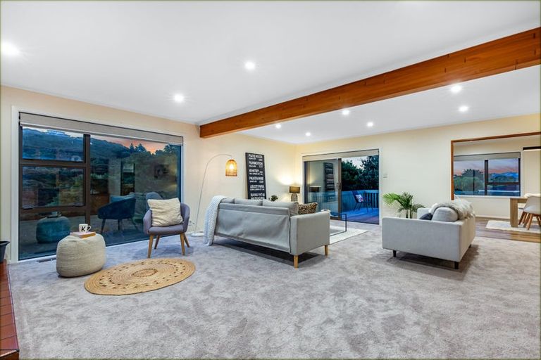 Photo of property in 20 Exploration Way, Whitby, Porirua, 5024