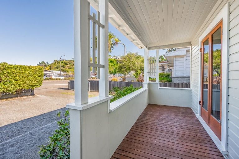 Photo of property in 5 Georges Drive, Napier South, Napier, 4110