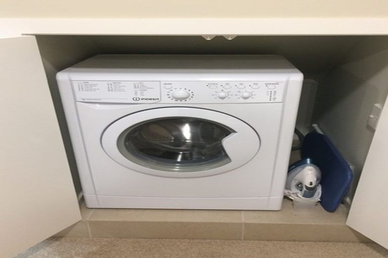 Photo of property in 39a Mantell Street, Seatoun, Wellington, 6022