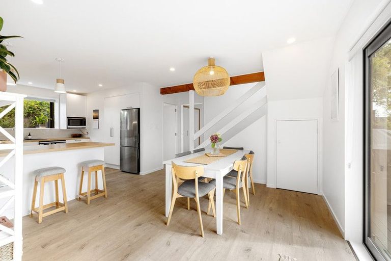 Photo of property in 20 Sheraton Place, Redwood, Christchurch, 8051