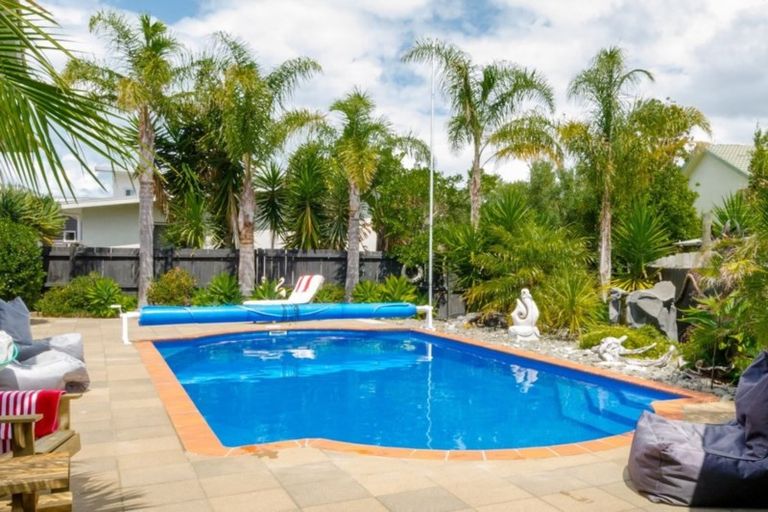 Photo of property in 21 Belle-mer Place, Gulf Harbour, Whangaparaoa, 0930