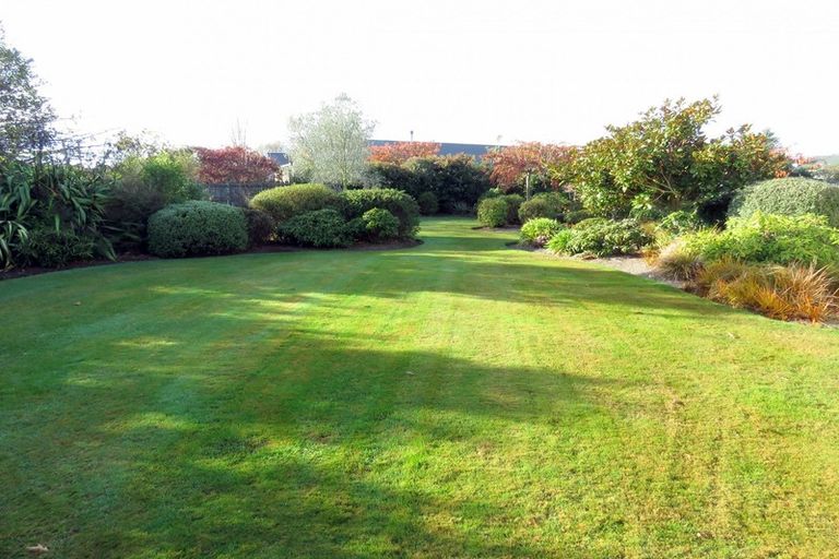 Photo of property in 12 Grove Avenue, Weston, Oamaru, 9401