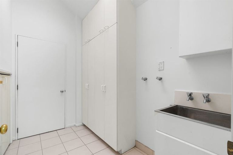 Photo of property in 1/8 Cottesmore Close, Burnside, Christchurch, 8053