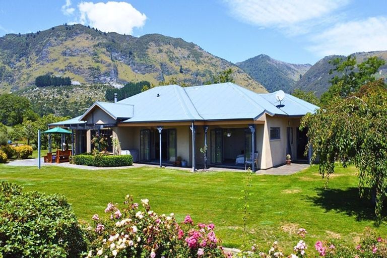 Photo of property in 92 Packard Road, Motupipi, Takaka, 7183