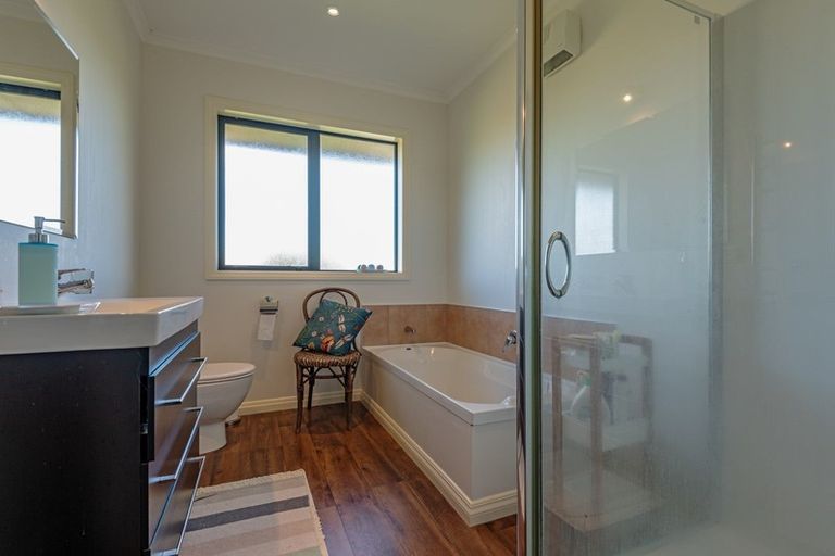 Photo of property in 17 Angus Lane, Tokomaru, Palmerston North, 4474