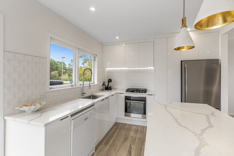 Photo of property in 36 Elliott Avenue, Bayview, Auckland, 0629