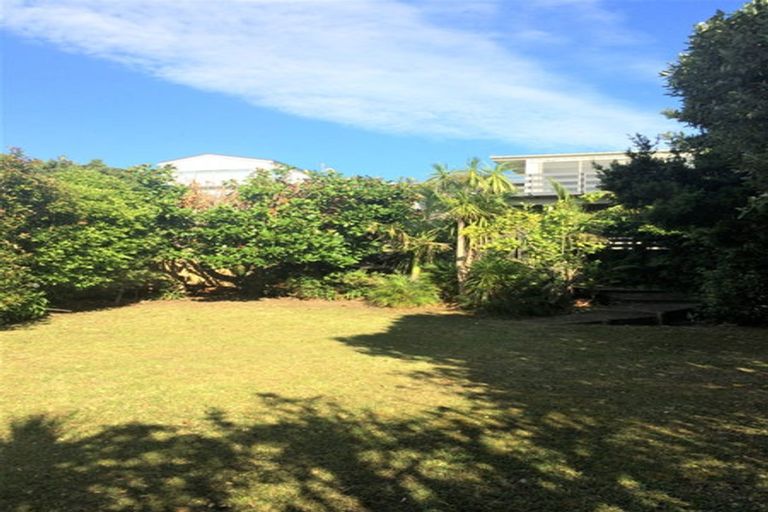 Photo of property in 23 Churchill Road, Murrays Bay, Auckland, 0630