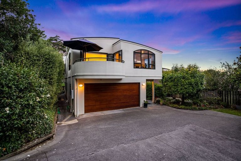 Photo of property in 59a Ravenwood Drive, Forrest Hill, Auckland, 0620