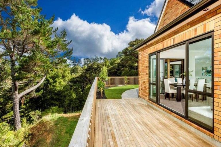 Photo of property in 81 Paremoremo Road, Lucas Heights, Auckland, 0632