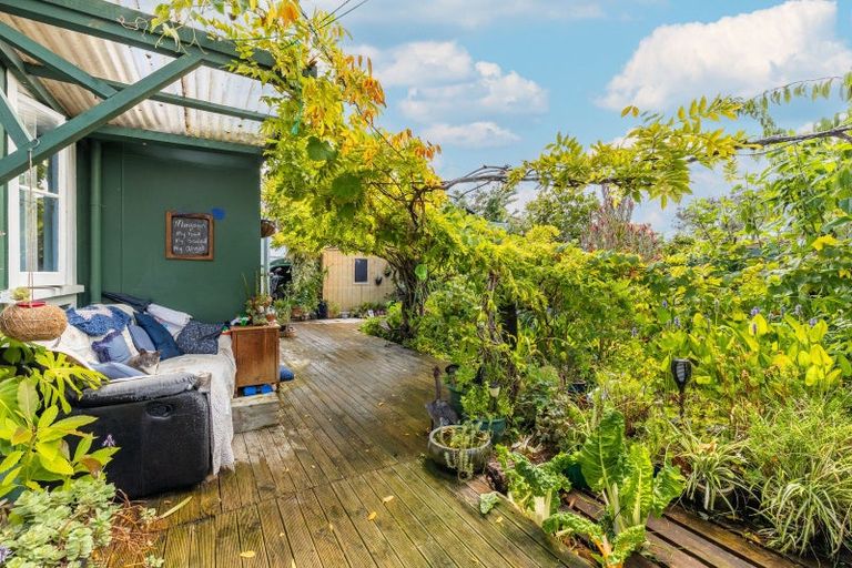 Photo of property in 32 Cuba Street, Marton, 4710