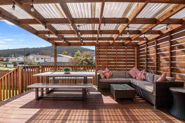 Photo of property in 1 Onyx Place, Pukehangi, Rotorua, 3015