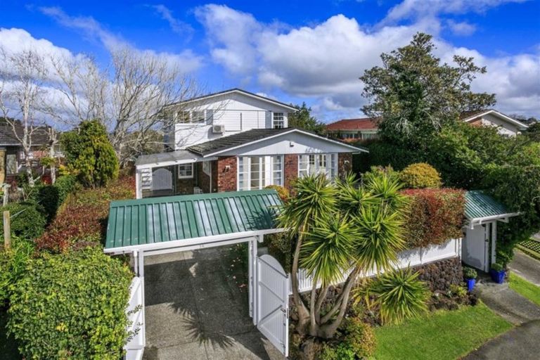 Photo of property in 35 Northumberland Avenue, Belmont, Auckland, 0622