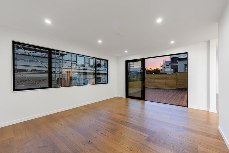 Photo of property in 55 Streamview Way, Long Bay, Auckland, 0630