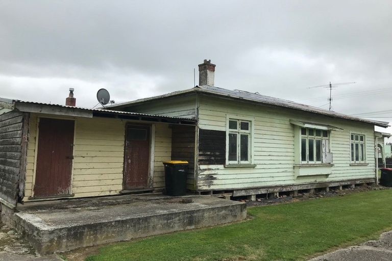 Photo of property in 64 Turner Street, Edendale, 9825