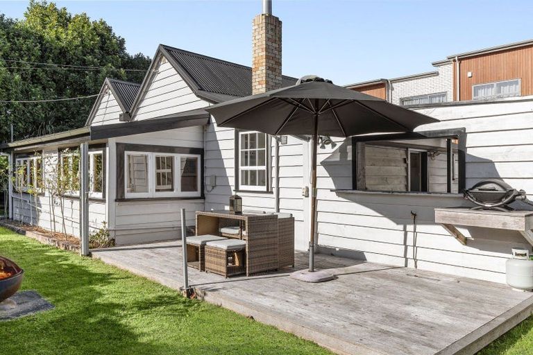 Photo of property in 109 Shakespeare Street, Leamington, Cambridge, 3432