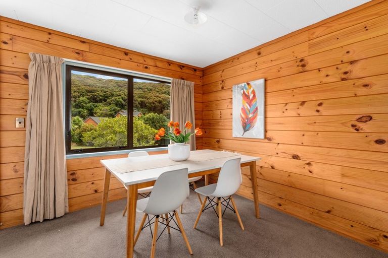 Photo of property in 47 Albatross Close, Whitby, Porirua, 5024