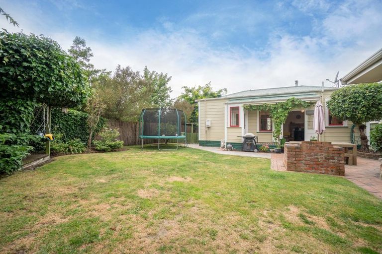 Photo of property in 46 Lombard Street, Palmerston North, 4410