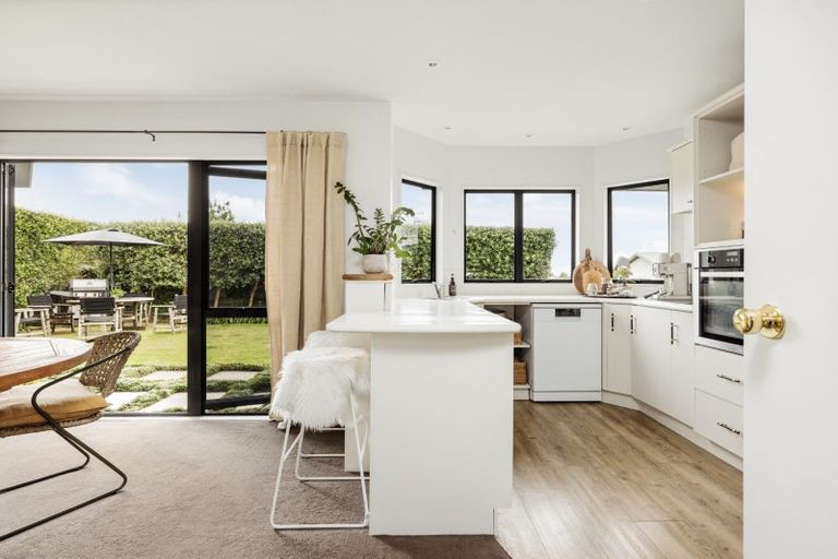 Photo of property in 19 Highcroft Place, Welcome Bay, Tauranga, 3112