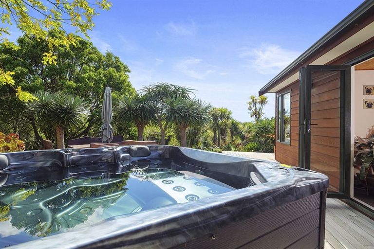 Photo of property in 64 Gervin Road, Wainui, Silverdale, 0992