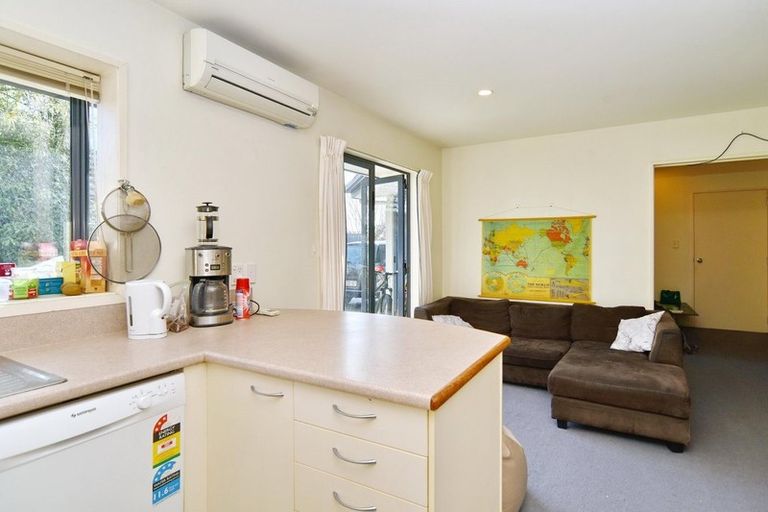 Photo of property in 30a Peer Street, Upper Riccarton, Christchurch, 8041