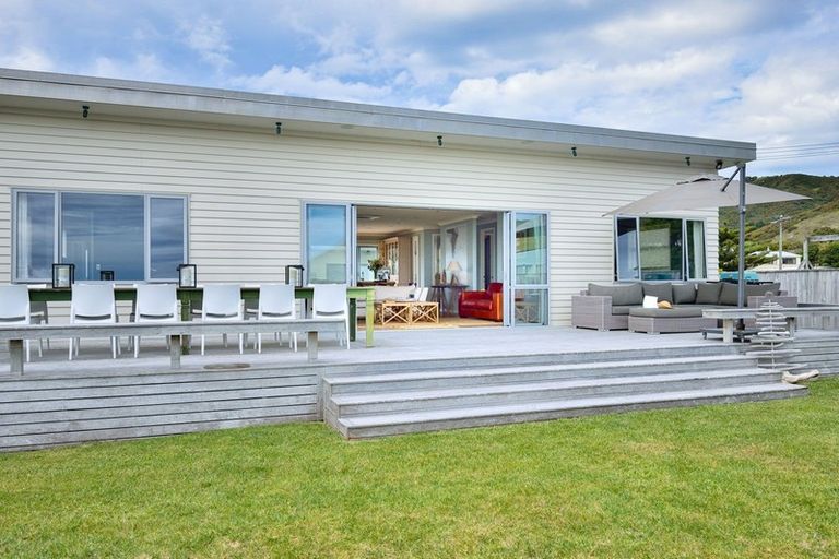Photo of property in 215 Newcastle Street, Mahia, 4198