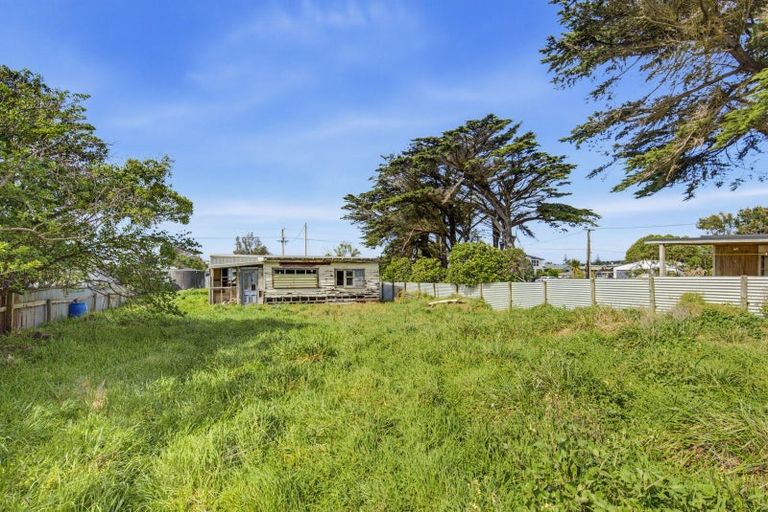 Photo of property in 69 Park Avenue, Waitarere Beach, Levin, 5510