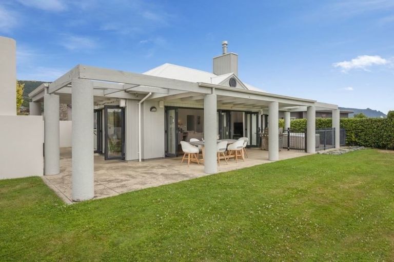 Photo of property in 1 Antonia Place, Kinloch, Taupo, 3377