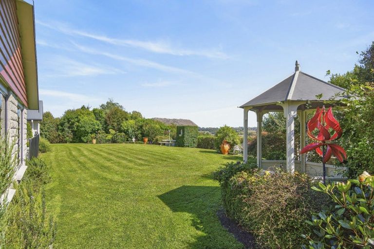 Photo of property in 25 Hanawera Ridge Road, Manakau, Otaki, 5583