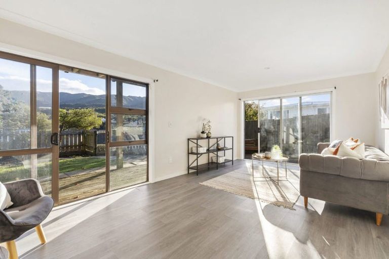 Photo of property in 31 Bell Street, Tawa, Wellington, 5028