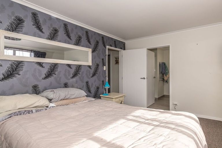 Photo of property in 57 Caledonian Road, Westport, 7892