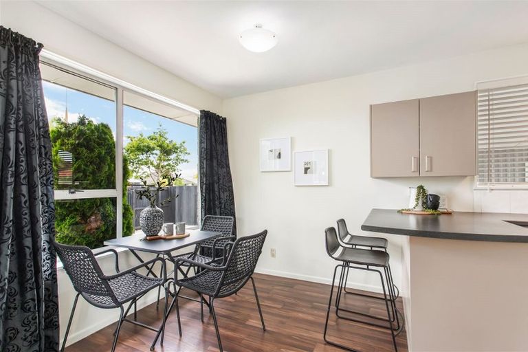 Photo of property in 361 Main North Road, Redwood, Christchurch, 8051