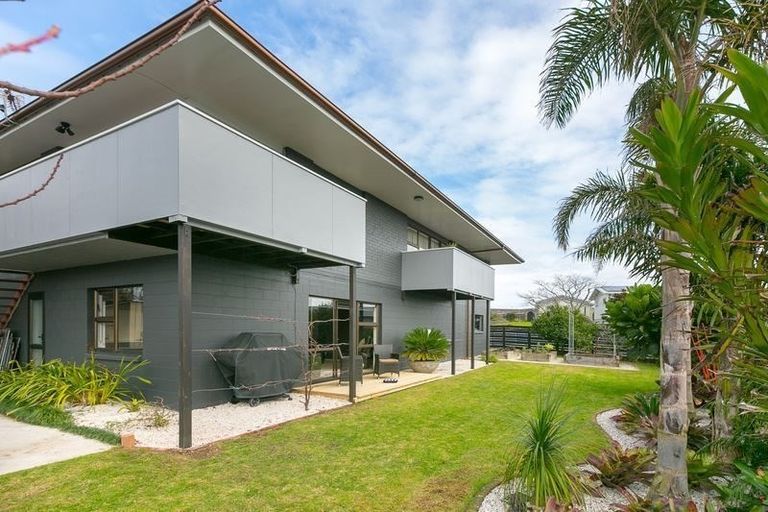 Photo of property in 22 Culzean Grove, Bell Block, New Plymouth, 4312
