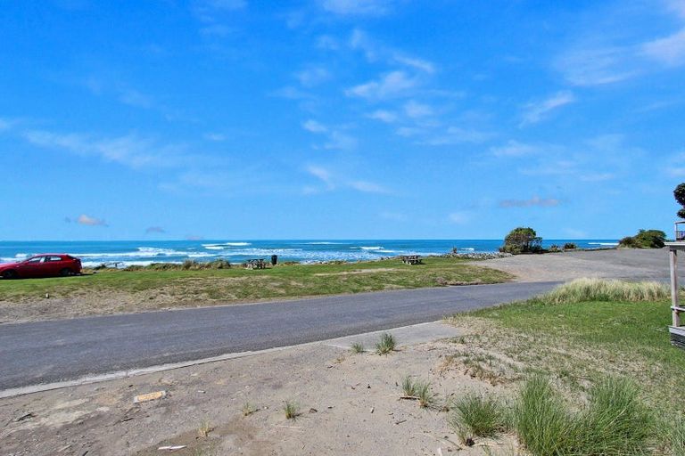 Photo of property in 52 Akitio Esplanade, Akitio, Pongaroa, 4991