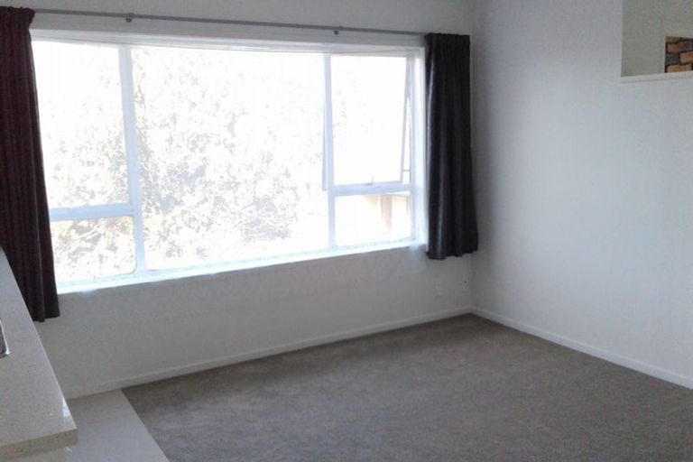 Photo of property in 2/14 Heron Place, Pakuranga Heights, Auckland, 2010