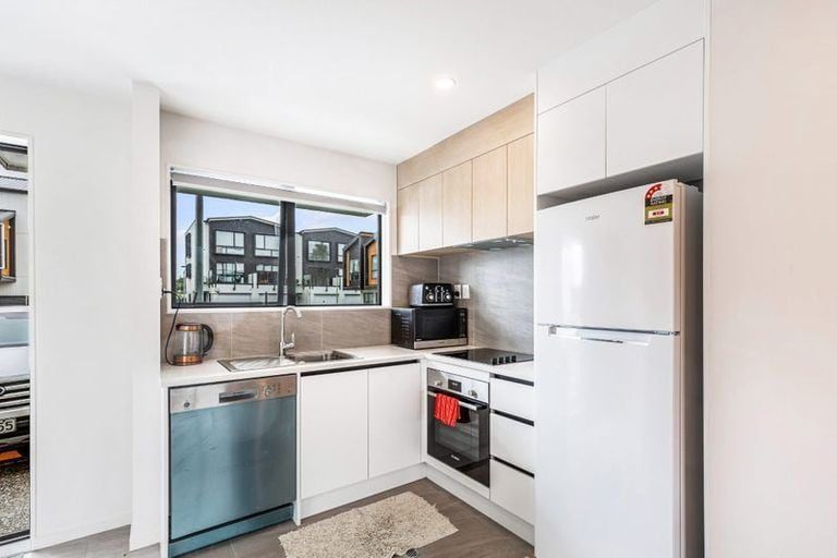 Photo of property in 17 Red Arches Road, Henderson, Auckland, 0610