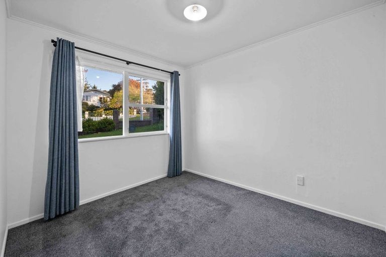 Photo of property in 6 Kirby Street, Glendene, Auckland, 0602