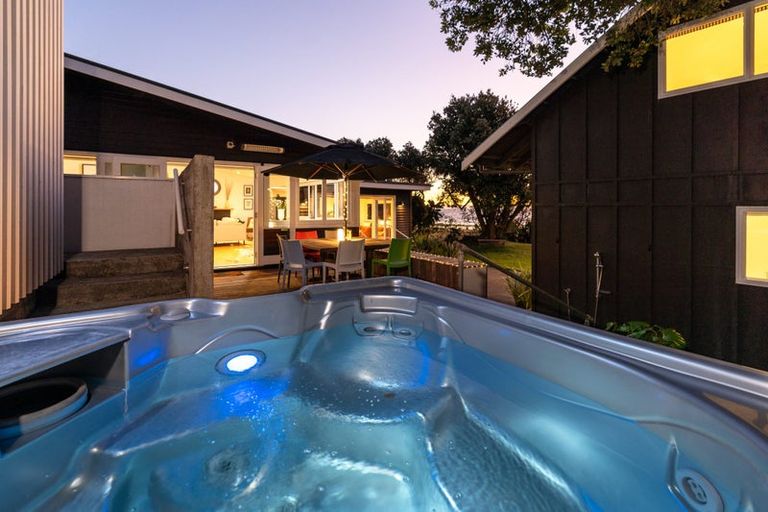 Photo of property in 55 Wharemauku Road, Raumati Beach, Paraparaumu, 5032