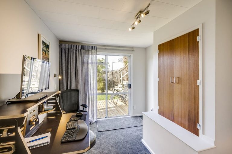 Photo of property in 18 Hadfield Terrace, Bluff Hill, Napier, 4110