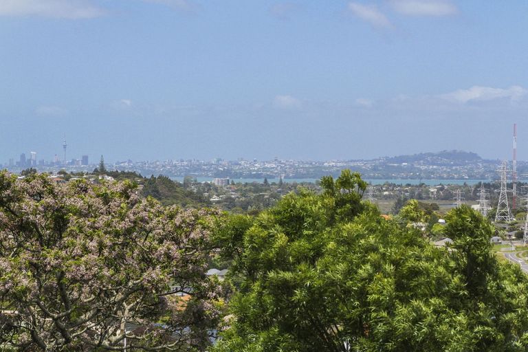 Photo of property in 62 Garton Drive, Massey, Auckland, 0614