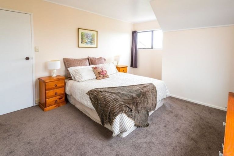 Photo of property in 14a Bungalore Place, Half Moon Bay, Auckland, 2012