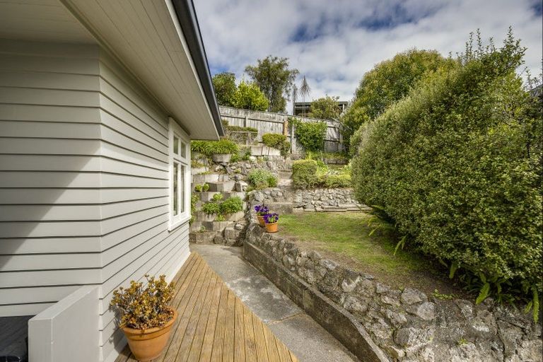 Photo of property in 18 France Road, Bluff Hill, Napier, 4110