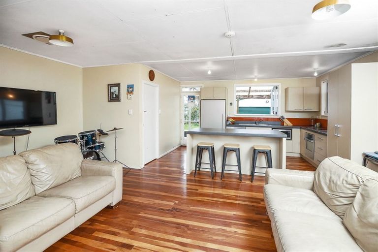 Photo of property in 78 Thames Road, Paeroa, 3600