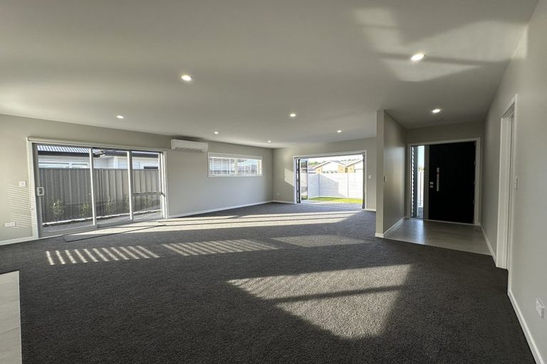 Photo of property in 6 Cassin Place, Taradale, Napier, 4112