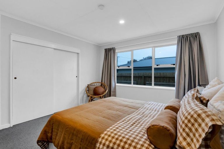 Photo of property in 93 Govett Avenue, Frankleigh Park, New Plymouth, 4310